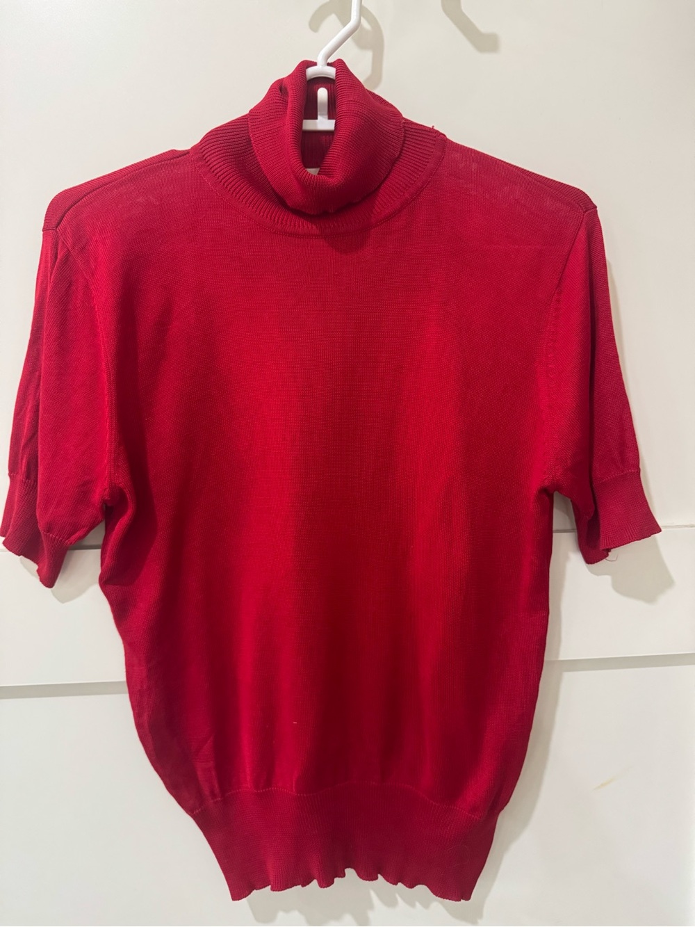 100% Silk Casual Corner Red Turtleneck Short-Sleeve Sweater
